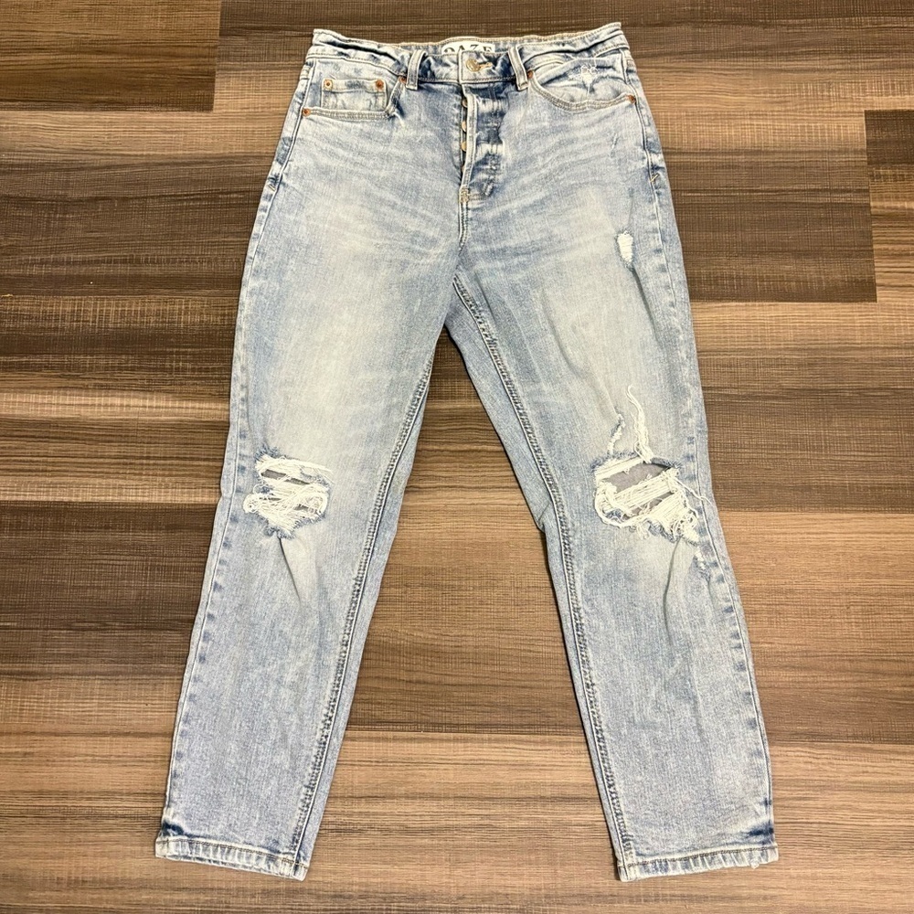 Daze Women’s Skinny Jeans Light Wash Distressed Size 27R Casual Denim Button